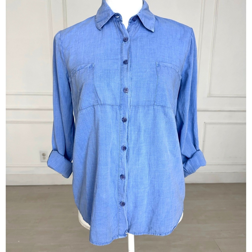 Splendid Button Down Shirt Womens Medium‎ Blue Chambray Roll Tab Sleeve Top